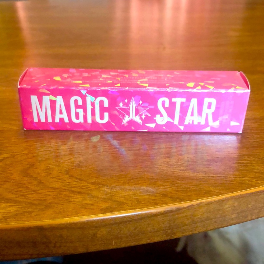 Jeffery Star Yellow Concealer new in box